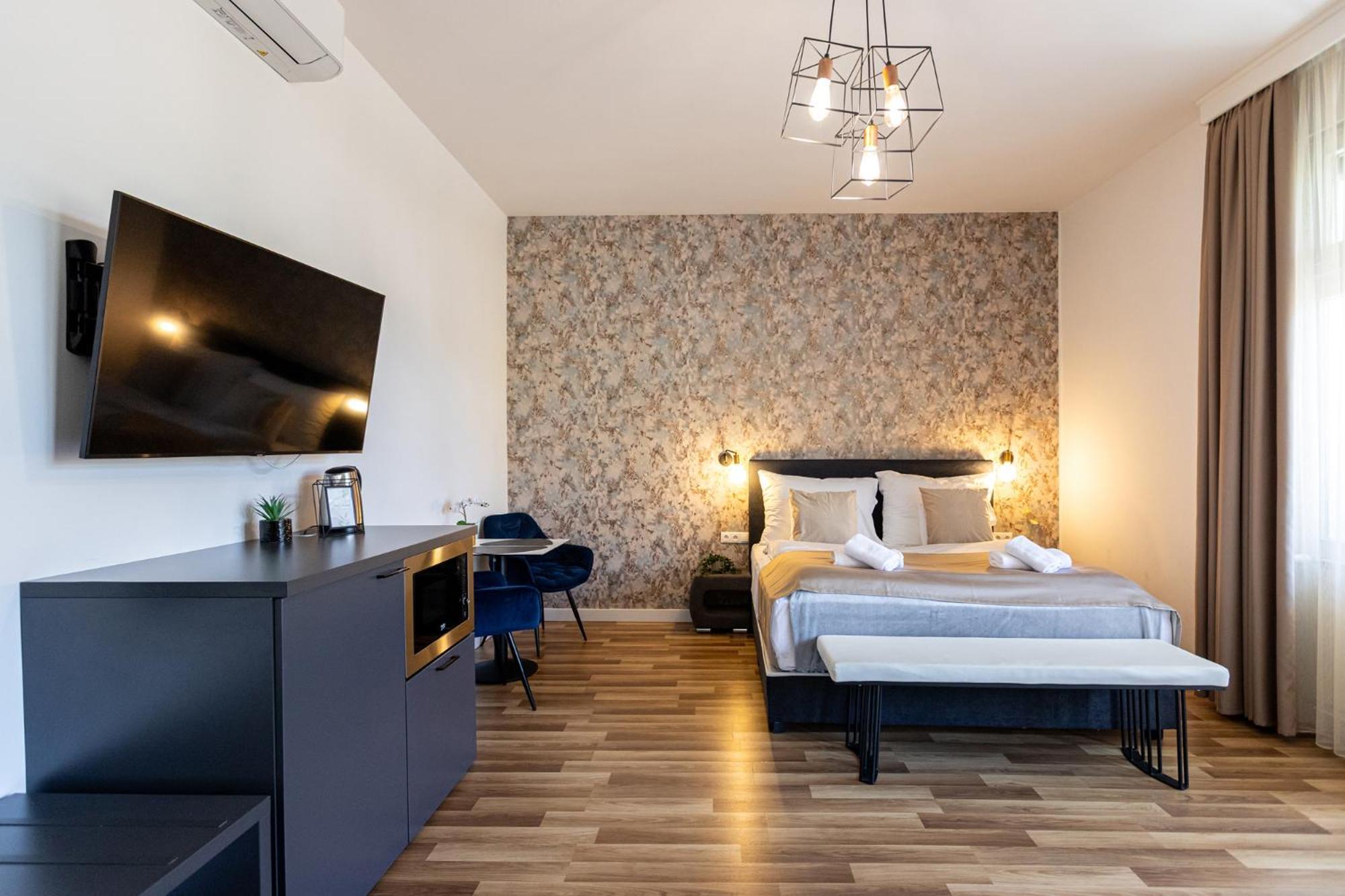 Hotel Clariss บาลาโตนัลมาดี ภายนอก รูปภาพ